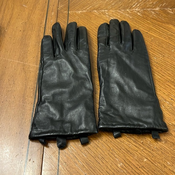 Tuzzi Black Leather Wool lined gloves women’s Medium - Picture 1 of 5